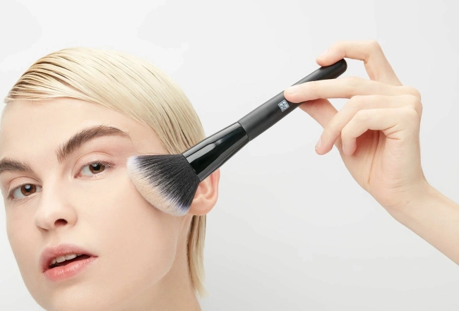 Кисть косметическая № 3 для пудры (синтетический ворс) VITEX  Кисть косметическая № 3 для пудры (синтетический ворс) VITEX